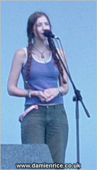 v2003-lisa1.jpg